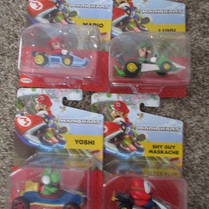 Official Nintendo Mario Kart Super Cars Figures NEW Full Set of 4